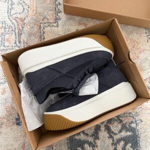 Low-Top Platform UGG Sneakers
